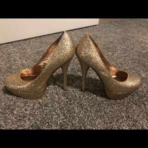 Gold Glitter Pumps